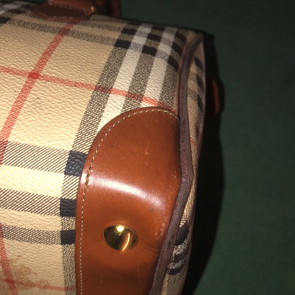 Burberry - Picture 10 of 15